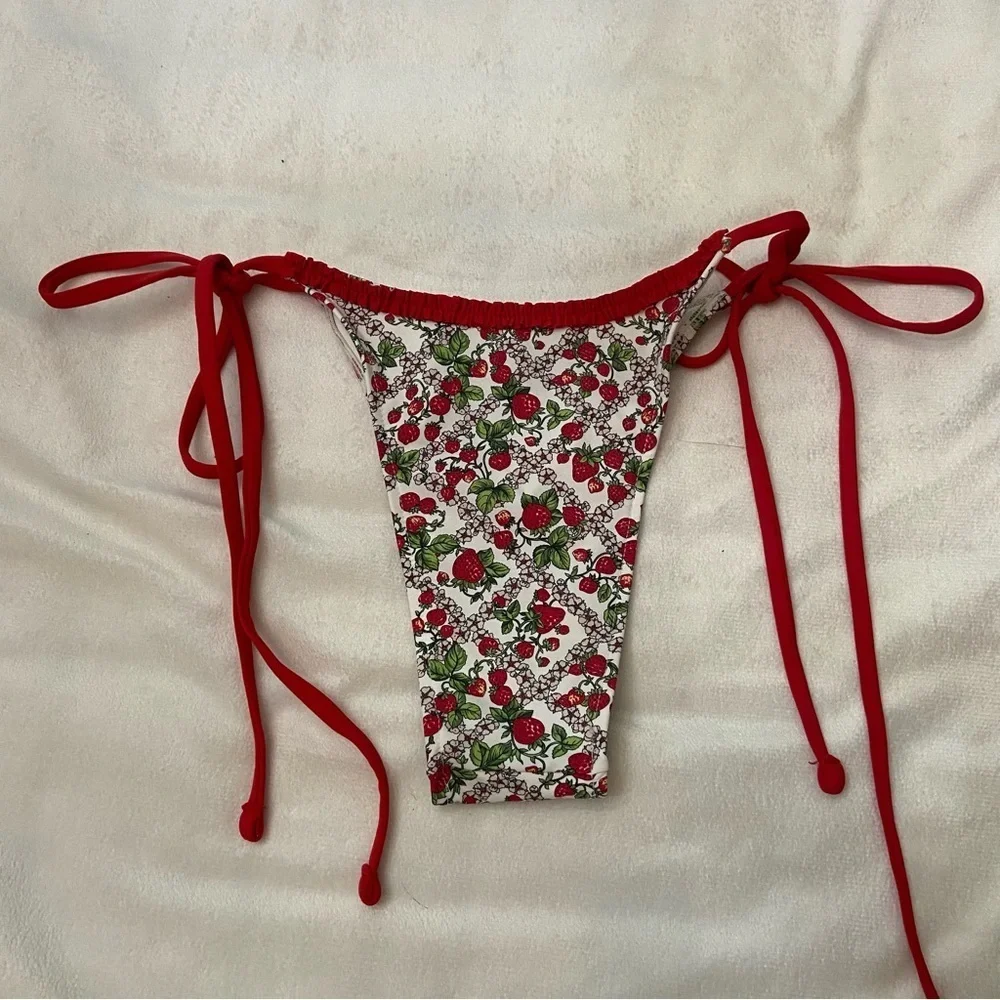 New! Frankies Bikinis divine String Bikini Bottom Berry In Love 3767